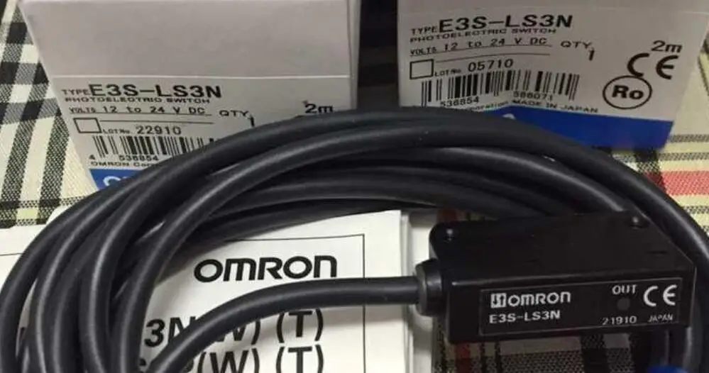 Оригинальный и аутентичный с Omron фотоэлектрический датчик E3S-LS3N оригинальный