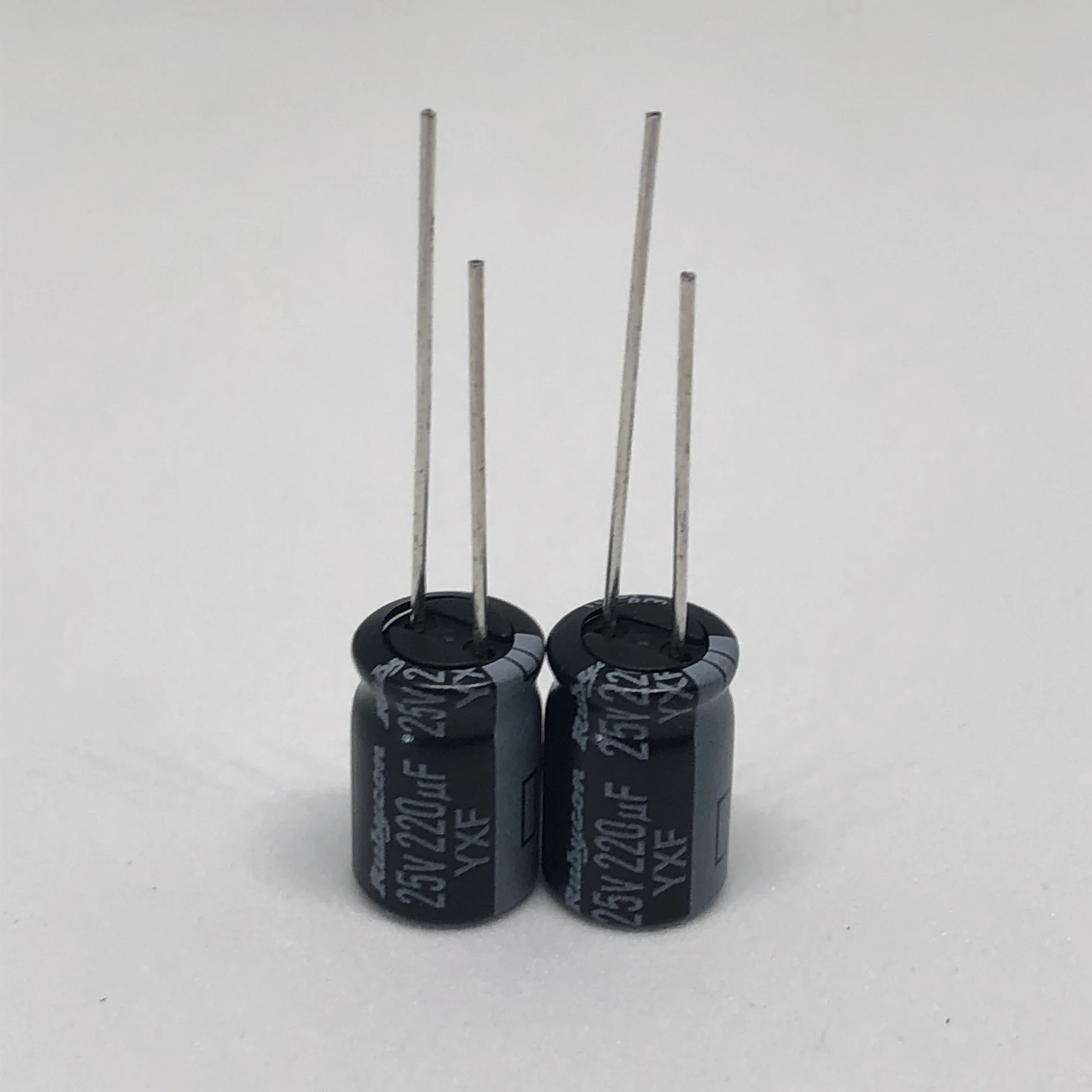 20 шт. Новый и оригинальный Rubycon 25V220UF 8X11.5MM 220 мкФ 25V YXFSeries долговечный низкий