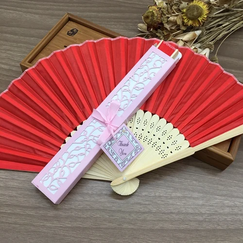 30 шт нетканые ткани складной бамбуковый веер с подарочной коробкой Свадебные украшения для свадебной вечеринки - Цвет: red