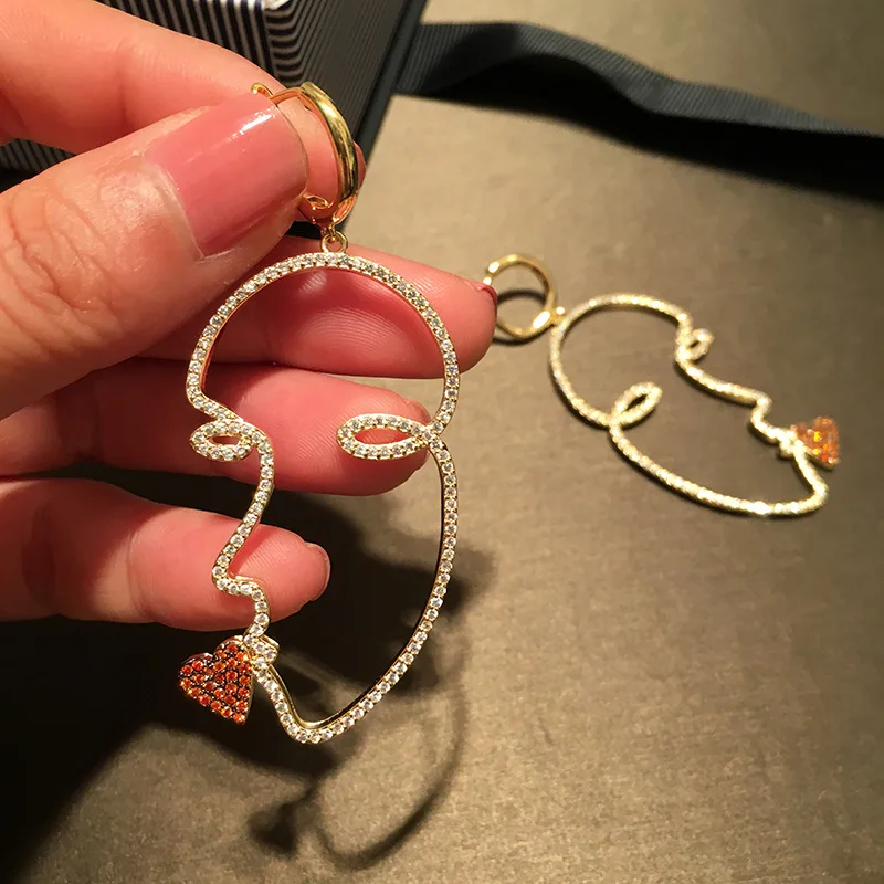 

UMGODLY Exaggeration Style Face Earrings Retro Heart Cubic Zirconia Women Fashion Jewelry New Arrival Gift