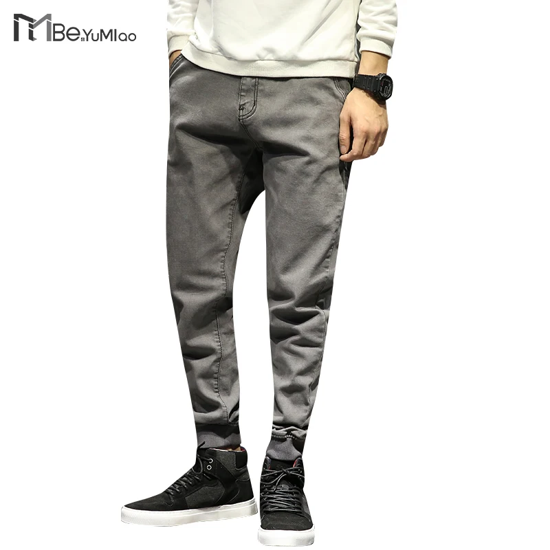 Front на штанах. джинсы с манжетами мужские. джоггеры мужские джинсовые. джинсы с манжетами. джинсы мужские на резинке снизу.