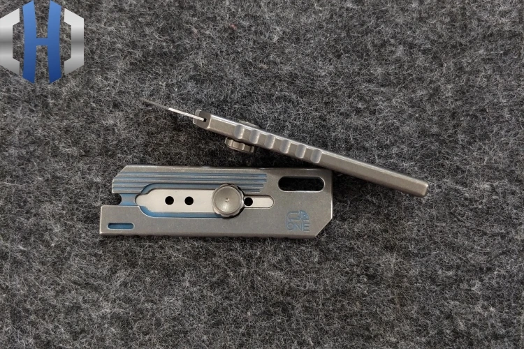 Titanium Alloy Second Generation Utility Knife EDC Outdoor Tool Knife Heavy Cut Paper Open Box Weapon One Hand Open And Close