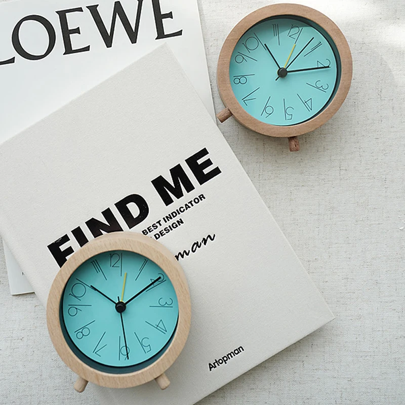 

Arabic Numerals Circular Nature Wood Desktop ,Silence Non Ticking Sweep Analog Quartz Bedside Desk Clock with Blue Pink Color