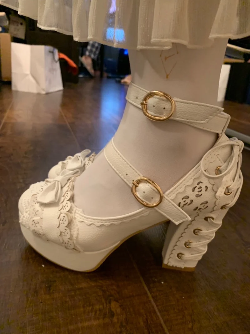 Милые туфли в стиле Лолиты; милые туфли принцессы на платформе с высоким каблуком и кружевной отделкой; повседневные босоножки с пряжкой в японском стиле Харадзюку