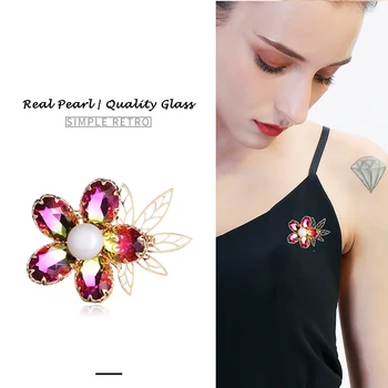 

Hongye New Freshwater Pearl Flower Brooches for Women Gold Brooch Sweater Pins Fine Jewelry Bouquet Party Wedding Accessories