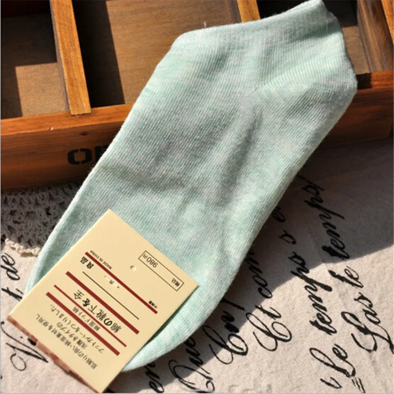 2017-Nouveau-Point-Chaud-La-Mode-blanc-De-Couleur-De-Sucrerie-Femmes-Cheville-Chaussettes-Courtes-En.jpg_640x640 (3)