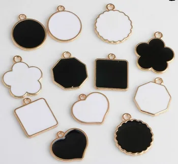 

100pcs Assorted White Black Metal Pendants Jewelry Findings in Gold for Necklace Bracelet browband Garment Hair Accessories