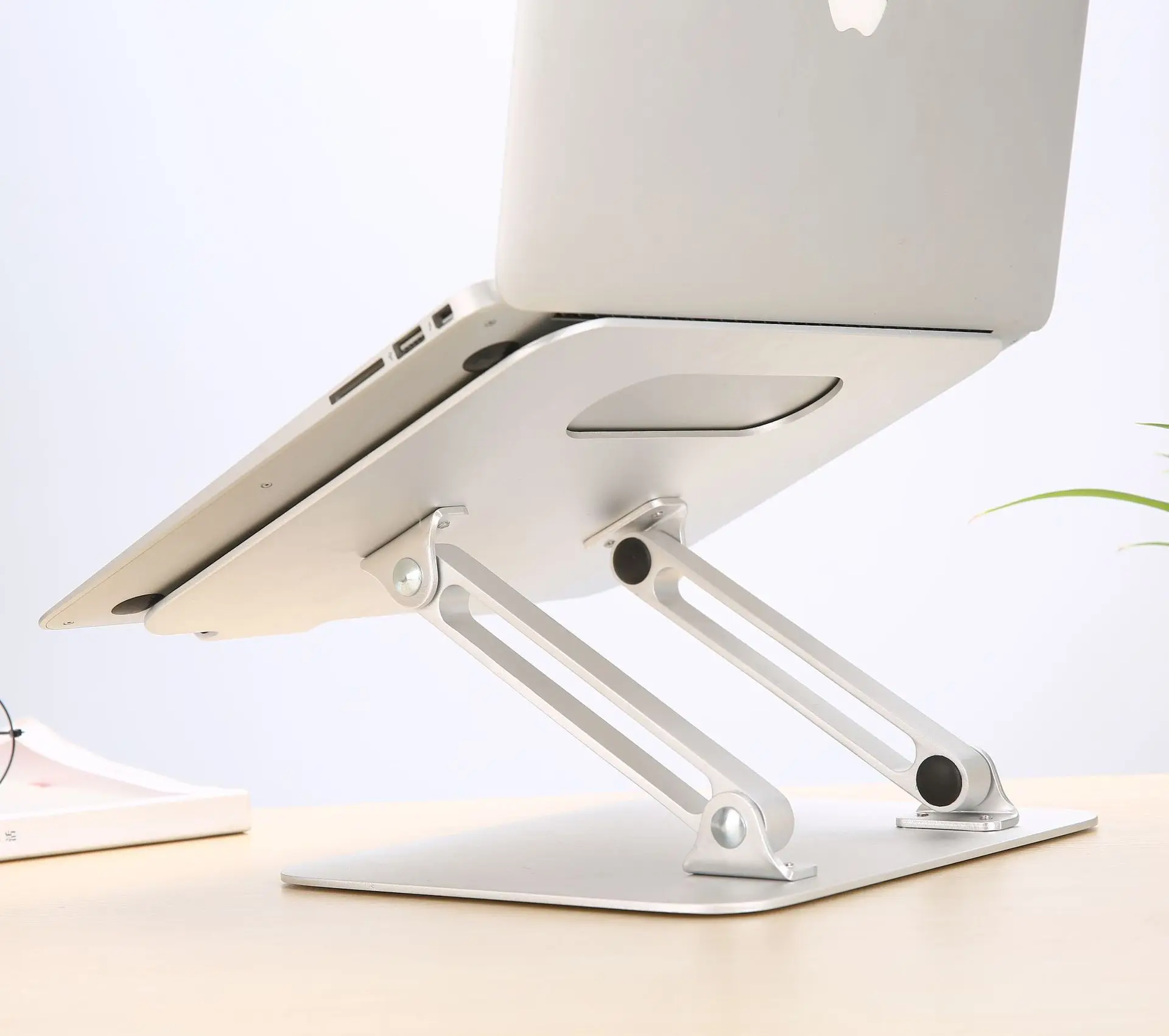 Best Price Laptop Table Stand Adjustable Riser Computer Desk Organizer Aluminum Arm for Macbook Pro / Air 7-15\ Notebook Best Price Laptop Table Stand Adjustable Riser Computer Desk Organizer Aluminum Arm for Macbook Pro / Air 7-15\ Notebook