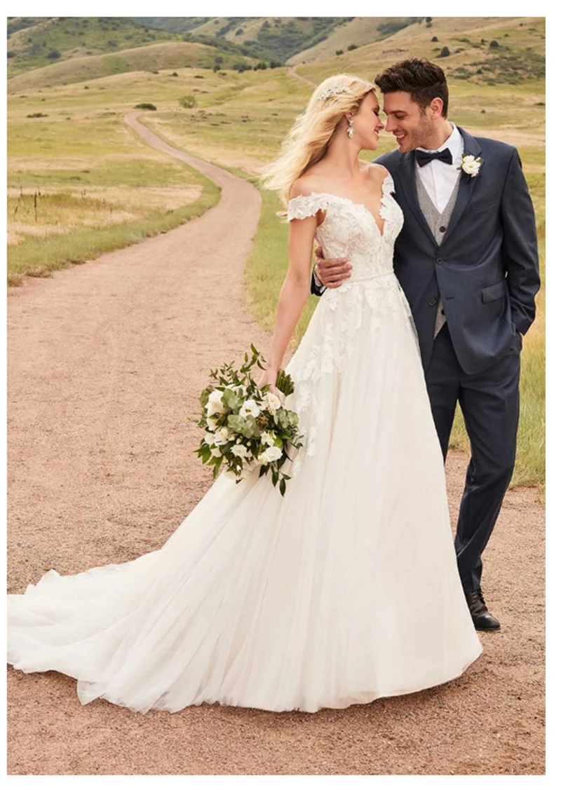 

2019 A Line Wedding Dresses Lace Appliques Off The Shoulder Wedding Bride Dresses Floor Length Train Custom made Dresses