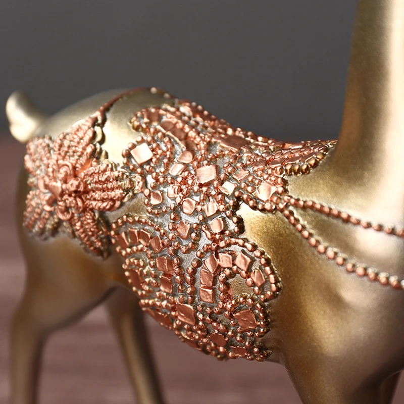 Artificial Reindeers Wedding Decoration Figurines Miniatures Resin Ornament Vintage Home Decor Accessories Valentines Day Gifts4