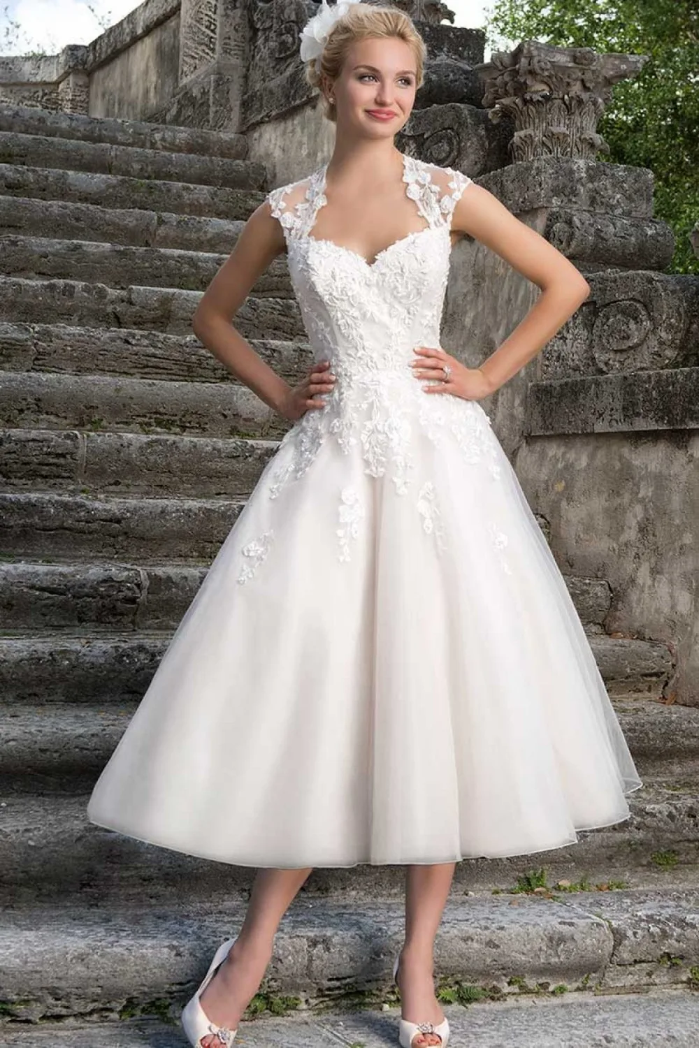 

2019 New Vintage Short 1950's inspired Tea Length Queen Anne Neck Keyhole Back Intricate Floral Appliques Wedding Dresses Button