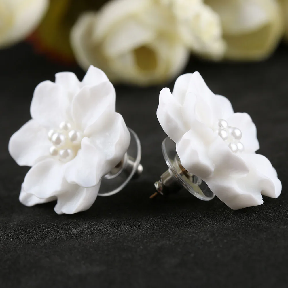 

1Pair New Fashion Big White Flower Ear Studs Earrings For Women Jewelry Elegant Gift Simulated Pearl Earrings