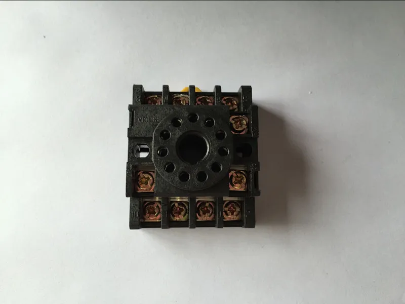 

1pcs PF113A 11 pin relay socket base for MK3P JTX-3C H3CR-A