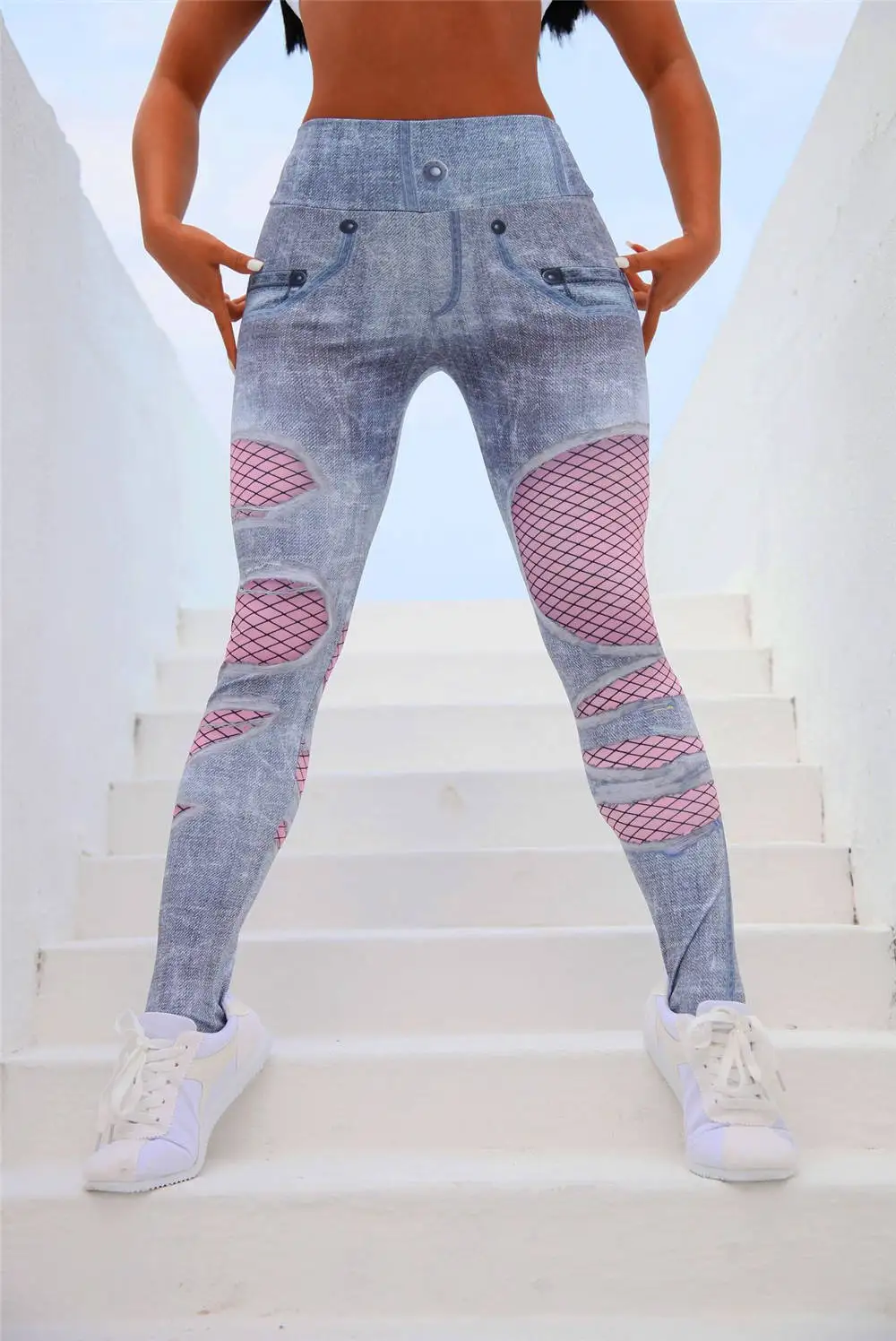 9598980090_673316150