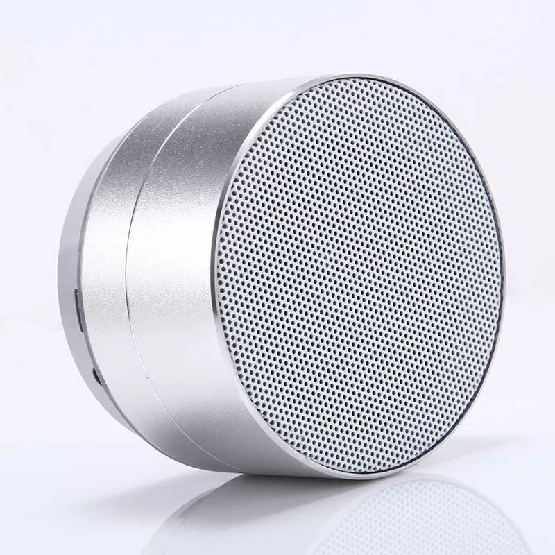 Беспроводной мини Bluetooth динамик с отличными басами для iPhone iPad планшета Samsung