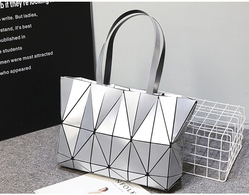 Nevenka Women Luminous Handbag Leather Shoulder Bag Women Geometric Handbags 2018 Large Tote Bag for Women Leather Crossbody Bag10