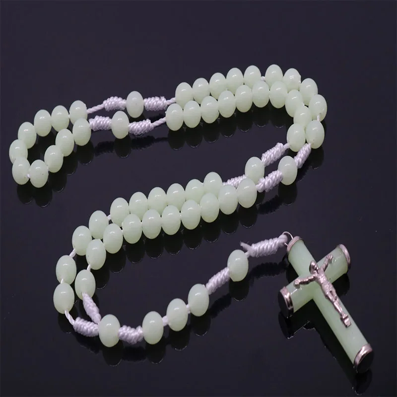 Католические светящиеся круглые четки пластиковые INRI Jesus крест кулон ожерелье католические религиозные модные ювелирные изделия