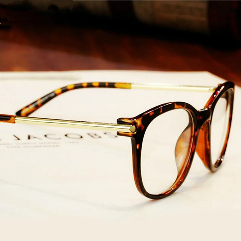 Tugging glasses office vintage