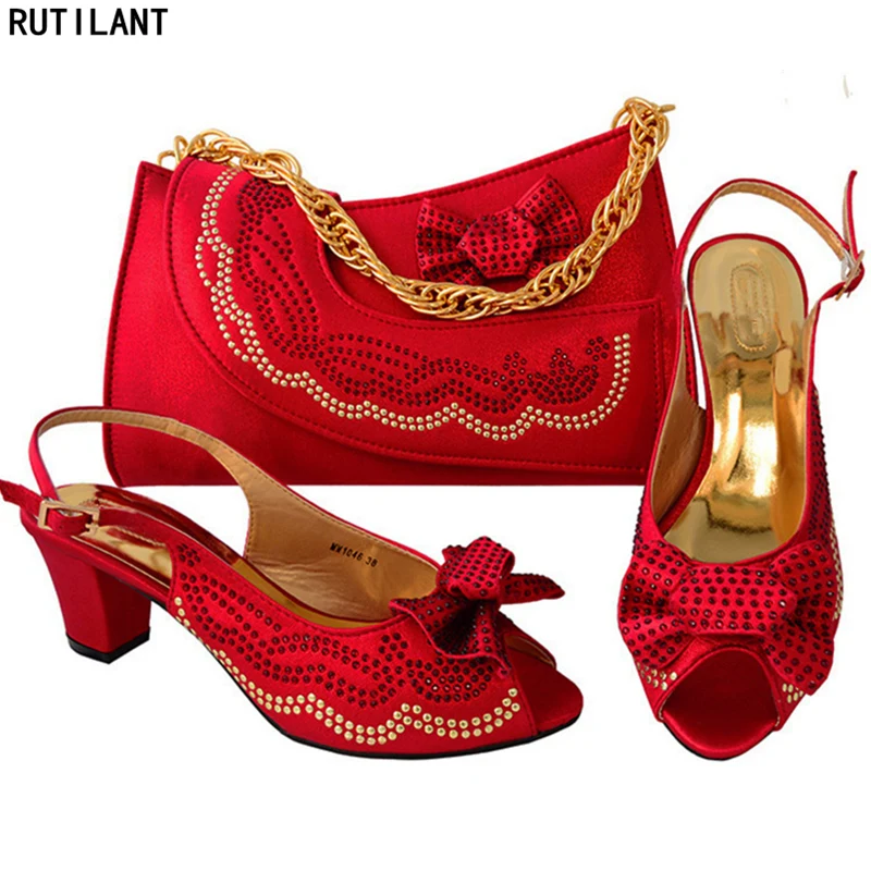 Afrikaanse Vrouw Bijpassende Italiaanse Schoen en Tas Set Versierd met Appliques Rode Kleur Nigeriaanse Party Schoen en Tas Sets Italië schoenen Afrikaanse Vrouw Bijpassende Italiaanse Schoen en Tas Set Versierd met Appliques Rode Kleur Nigeriaanse Party Schoen en Tas Sets Italië schoenen