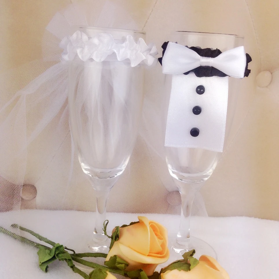 Wedding Champagne Glass Decoration, Cute Bride And Bridegroom Wedding ...