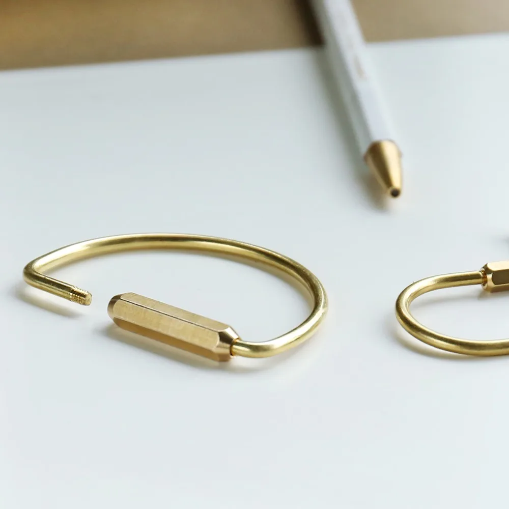 

Brass Gold Storage Hooks Keychain Nordic Threaded Buckle Exquisite Sundries Curtain Key Storage Hook for Women Organizer Decor