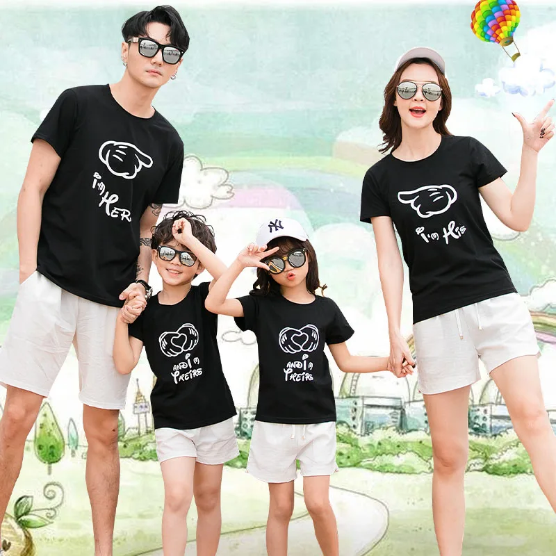 

Family Matching Outfits 2020 Summer Style Family Clothing Mother Daughter Clothes T-shirt Short Pants Father Son Clothes Set