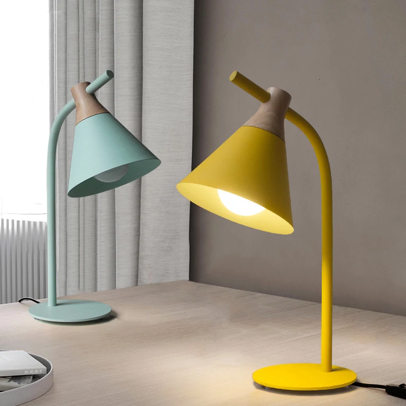 

Simple Study Modern led Table Lamp Yellow Green Desk Light led Eye Protection Desk Lamp Sample Houses Home Furnishing Lighting