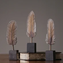 Nordic style feather ornament decoration miniature figurines Resin Arts and Crafts Arts and Crafts wedding home decoration накидка для дивана arts and crafts