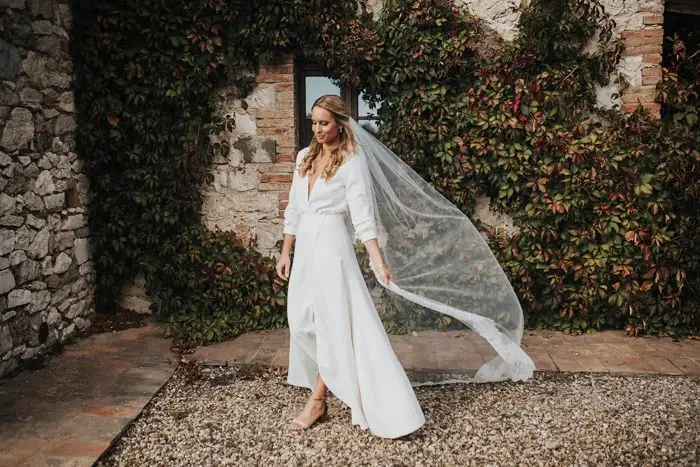 simply-beautiful-tuscan-wedding-at-the-lazy-olive-4-events-20-700x467