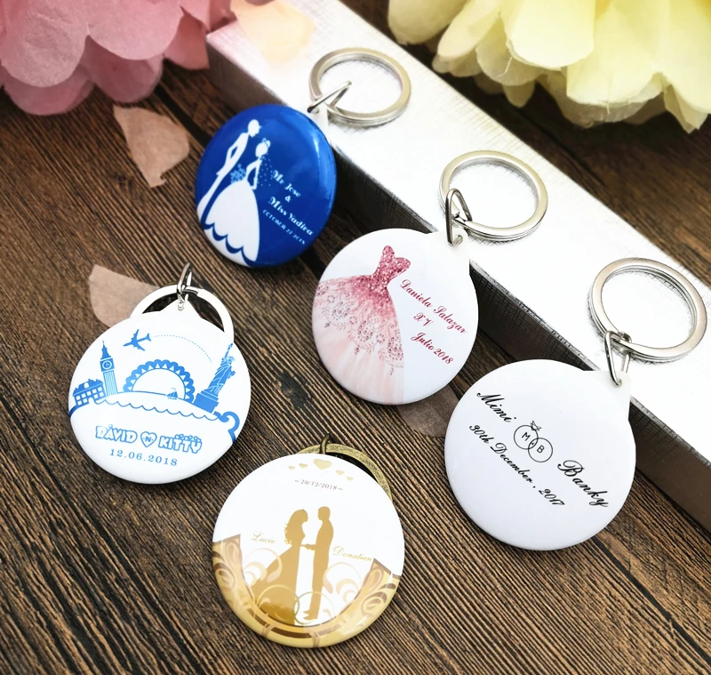 

50pcs Personalized name date Keychain with Mirror Custom Wedding Favors And Gifts Wedding Gifts For Guests Wedding Souvenirs