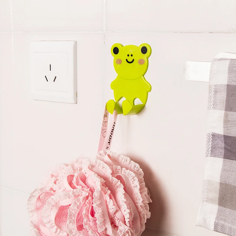2 pcs/set strong adhesive electrical plugs hook wall socket storage shelf Seamless sticky hooks cartoon admissible | Дом и сад