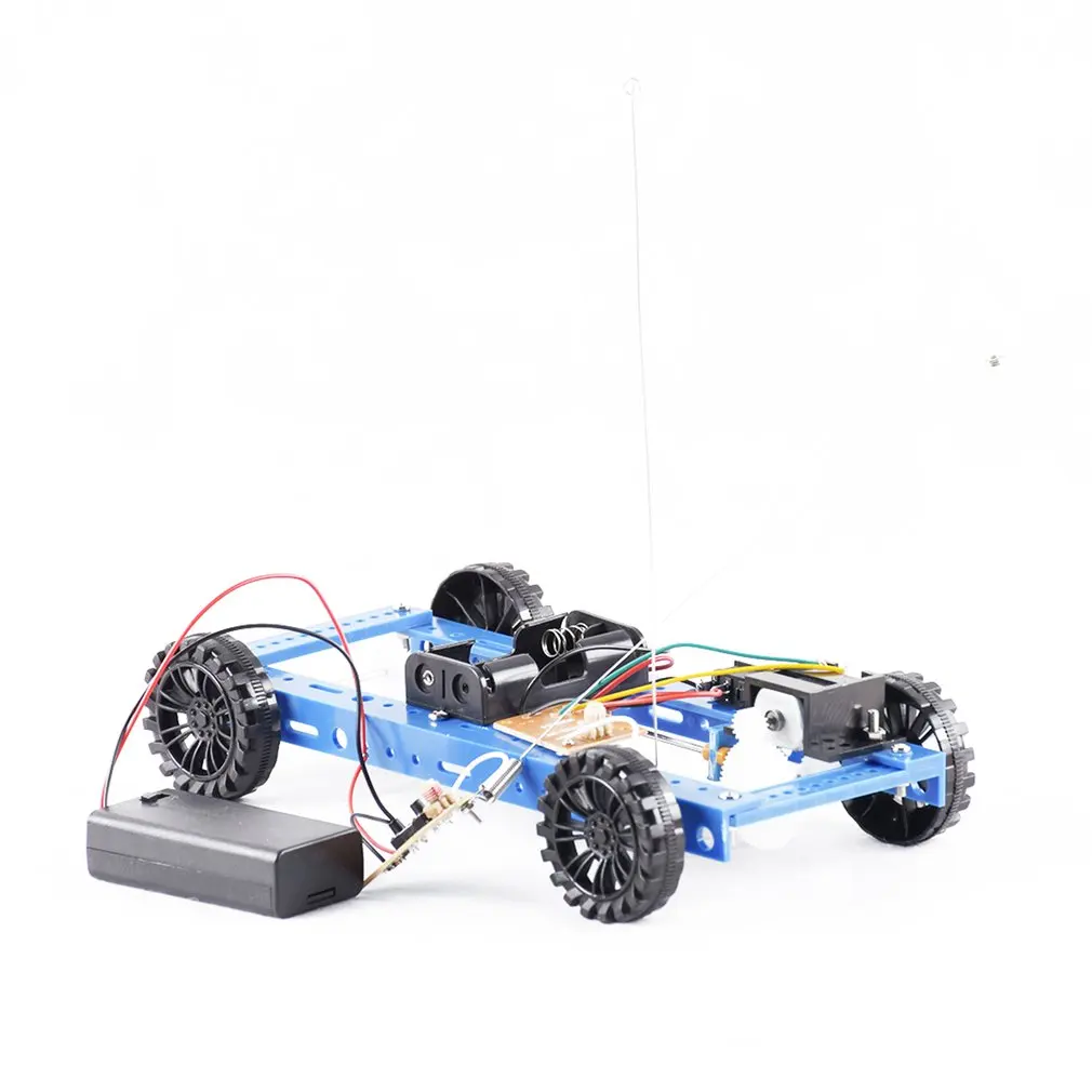 Модель сборки игрушек Diy креативное производство четырехколесный привод автомобиля 004 Материал Пакет