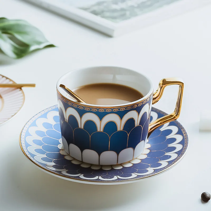 

Boreal Europe Style Bone China Porcelain Coffee Cup Phnom Penh Afternoon Teacup Cup and Saucer Set Lover's Gift