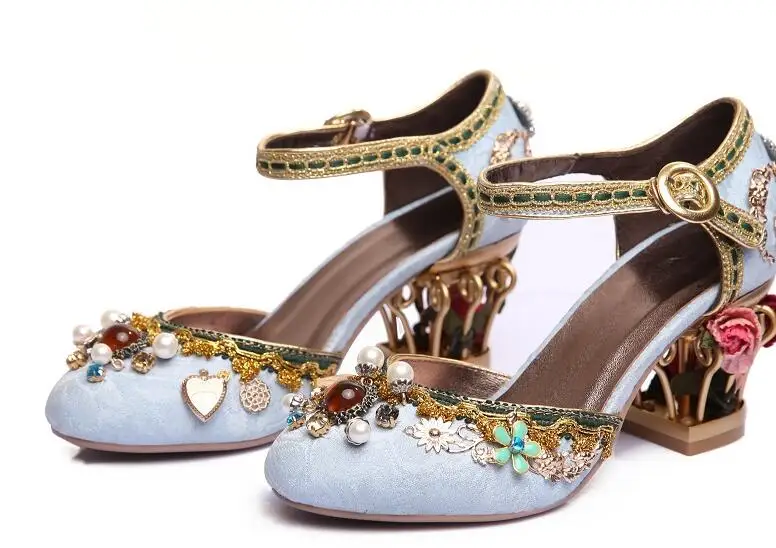 Fretwork Mariée Picture Complexe Sabots Picture Hauts Date Chaussures Broder as As Marque Rétro Strass Main Talons Femmes Pompes nqOzp4F