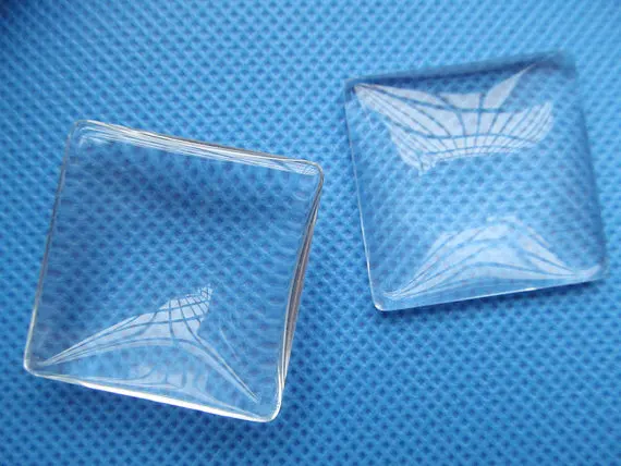 

50pcs 30mm Square Clear/Transparent Glass Cabochons/Cover Cabs,Pendants Domed for Photos,Cabochons,For Base Setting Tray Bezel