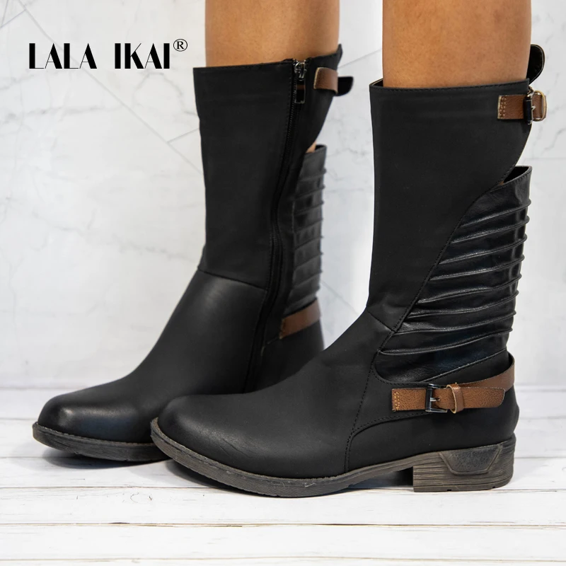 LALA IKAI/зимние женские сапоги; черные сапоги на молнии с пряжкой на среднем каблуке из искусственной кожи с круглым носком; женские сапоги до середины икры в западном стиле; обувь; 014A2190-45