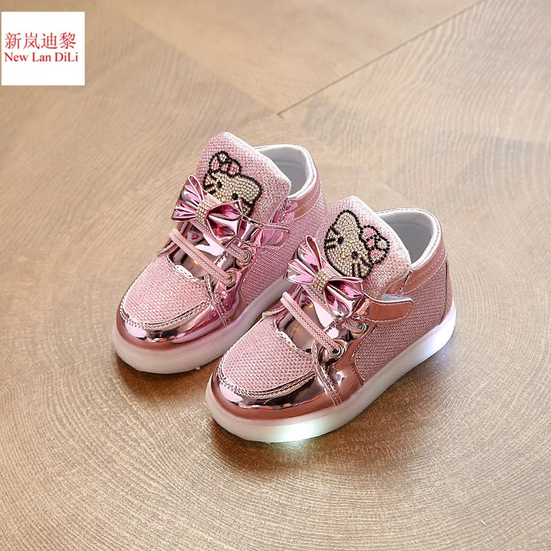 Классическая модная детская обувь; Новинка весны; Hello Kitty со стразами; обувь со светодиодной подсветкой; Милая обувь принцессы для девочек с подсветкой; европейские размеры 21-30 - Цвет: Розовый