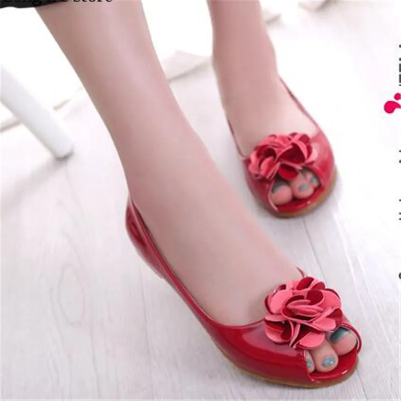 

zapatillas mujer Summer Sandals women Flowers Peep toe flat heel shallow mouth red wedding shoes Small Yards:33 34 Plus:42 43