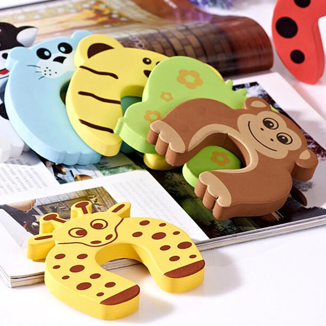 

5pcs/Set Door Stops Cartoon Animal Door Stopper Holder For Home Bedroom Toilet lock Safety Guard Baby Children Finger Protect