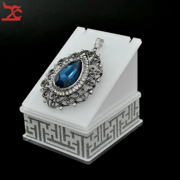 

High Quality Jewelry Display Acrylic Pendant Earring Exhibition Holder Large Necklace Display Storage Organizer Stand7*8*7.8cm
