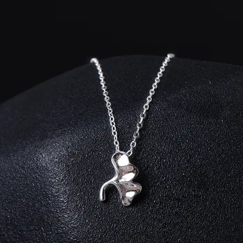 

Silver Fans Design S925 Sterling Silver Small Fresh Leaf Necklace Female Short Ginkgo Clavicle Chain Wholesale Sale