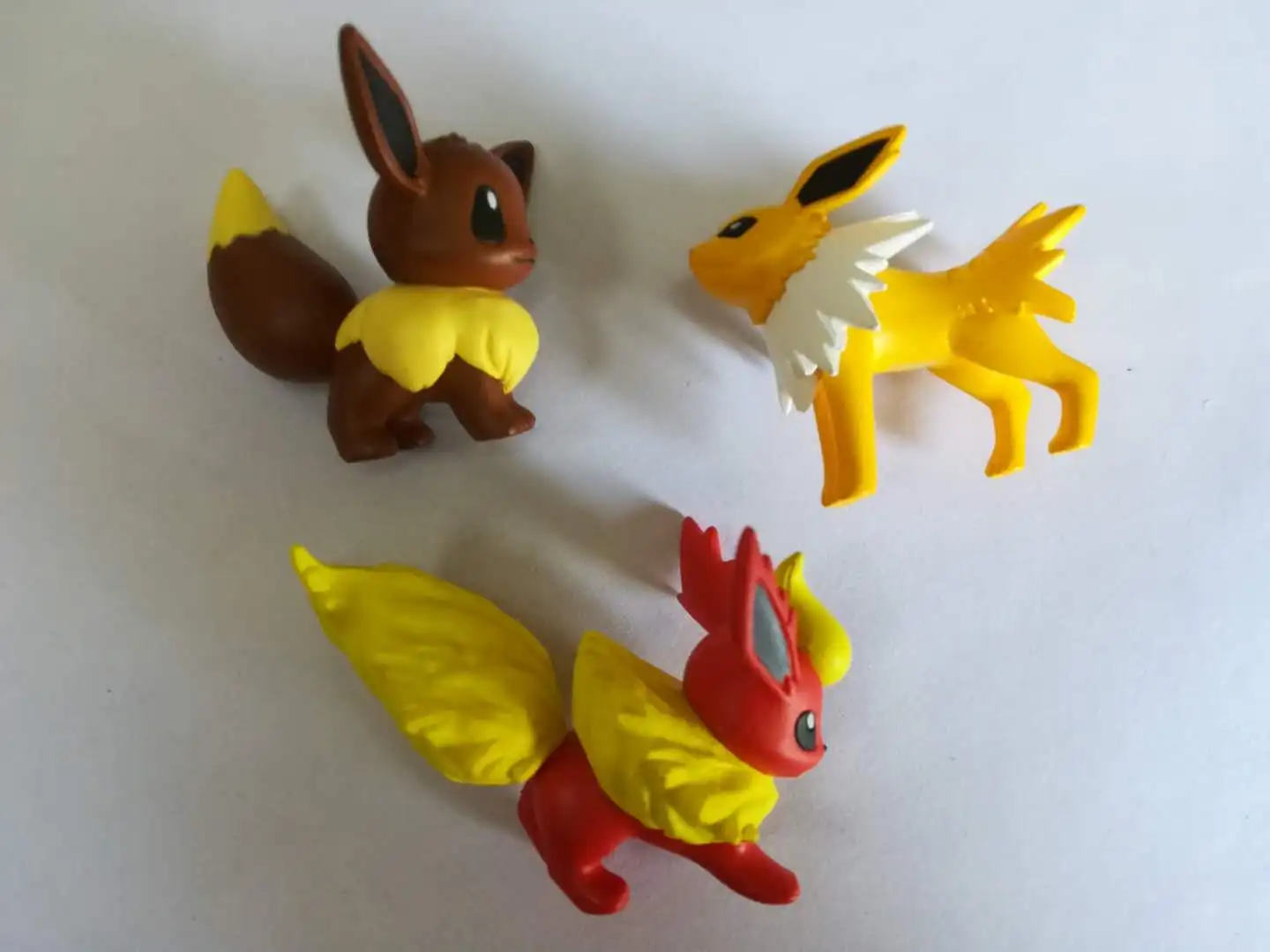 Pikachu Action Figure Toy with Eevee Evolutions - Vaporeon, Jolteon, Flareon, Espeon, Umbreon, Leafeon, Glaceon, Sylveon image 4