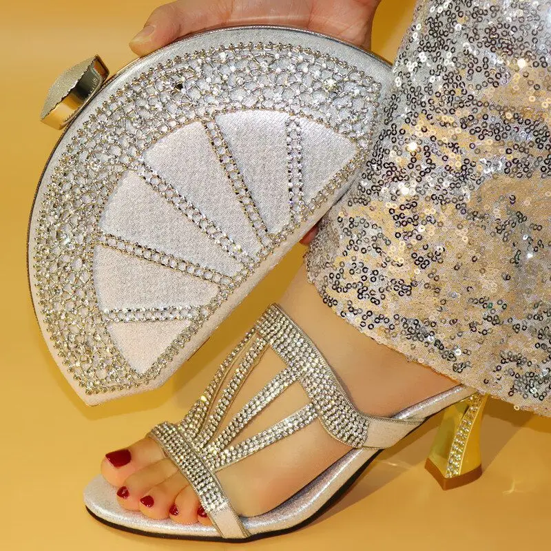 

Beautiful Shiny Crystal Silver Color New Fashion Italian Shoes With Matching Bags African Women Shoes and Bag Set For Prom Party