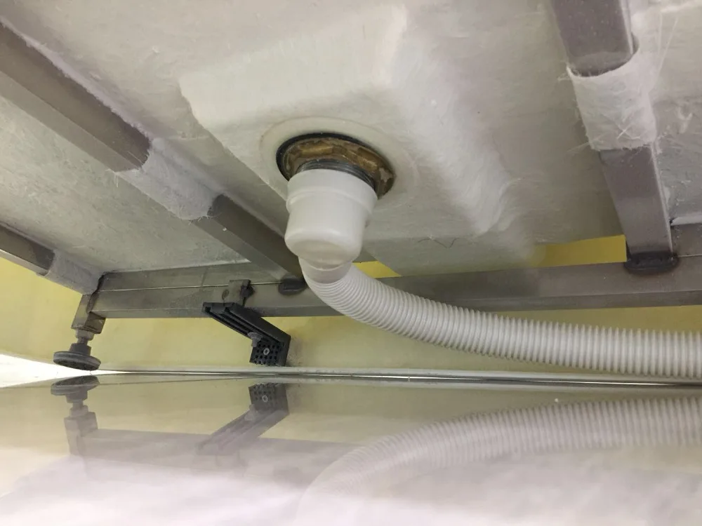 1650mm Seamless Fabrication Freestanding Bathtub White Matt Surface Finishing Soaking Tub With Overflow W0025