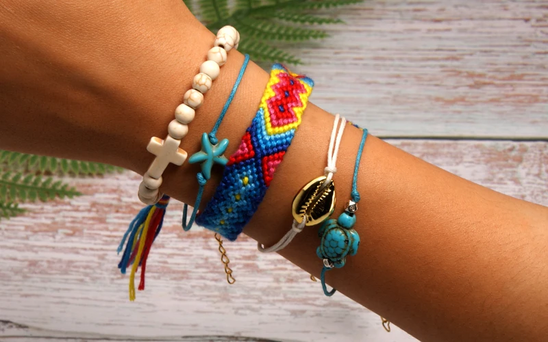 MOON GIRL 5 Pieces Puka Shell Bracelet Set Turtle Starfish Cross Beads Boho Weave Bracelet for Women Friendship Jewelry Dropship