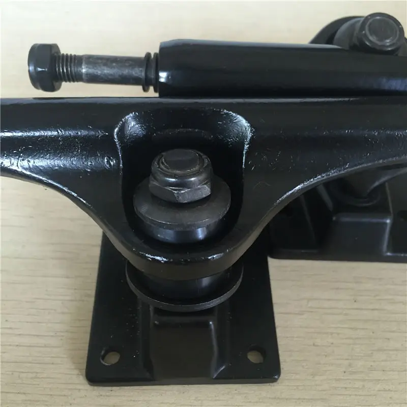 5 inch skateboard trucks and wheels  (2)