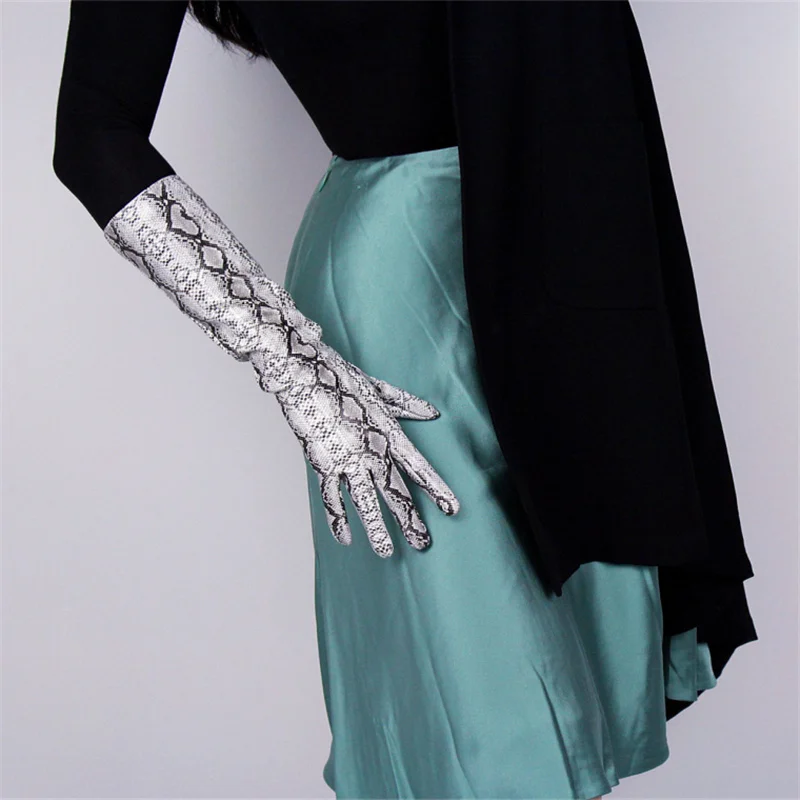 40 (3)