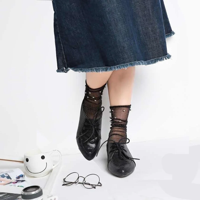 Ретро Короткие прозрачные женские носки классические блестящие прозрачные кружевные эластичные женские носки в горошек - Цвет: Черный