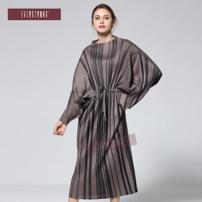 Хаки Miyake модное платье с длинным рукавом и О-образным вырезом в складку с поясом в полоску Свободное платье с рукавами летучая мышь - Цвет: Хаки
