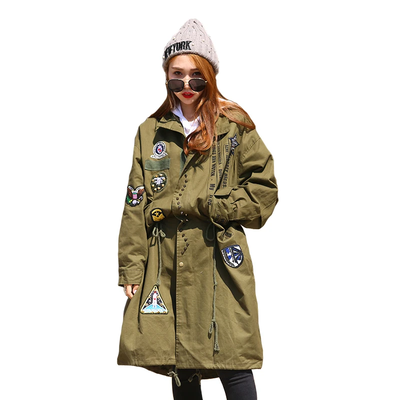 

2018 Spring Autumn New Women printed badge affixed cloth rivet Loose Trench Coat Female Long Section Windbreaker Frock Outerwear